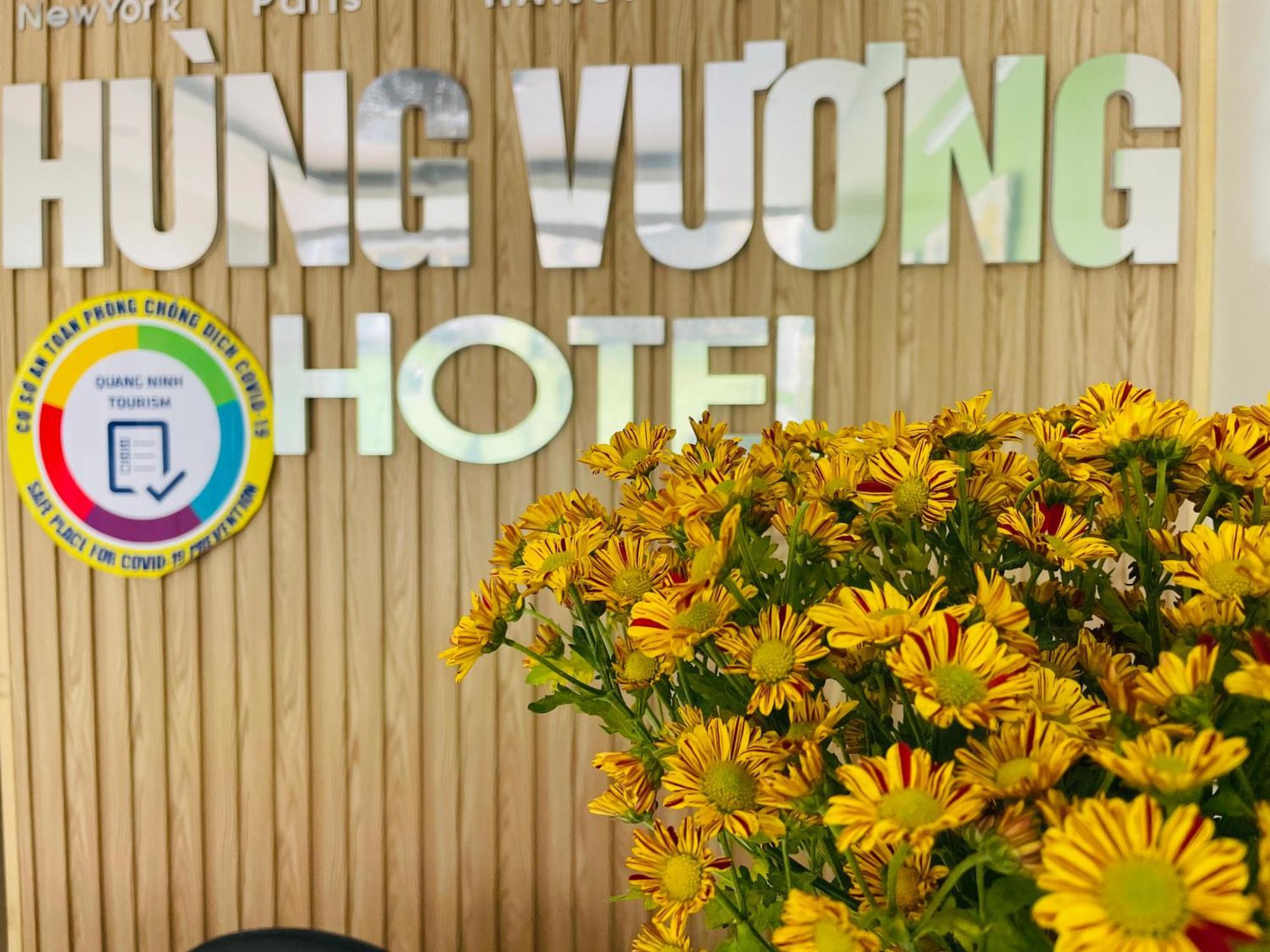 Hung Vuong Hotel Ха Лонг Екстериор снимка
