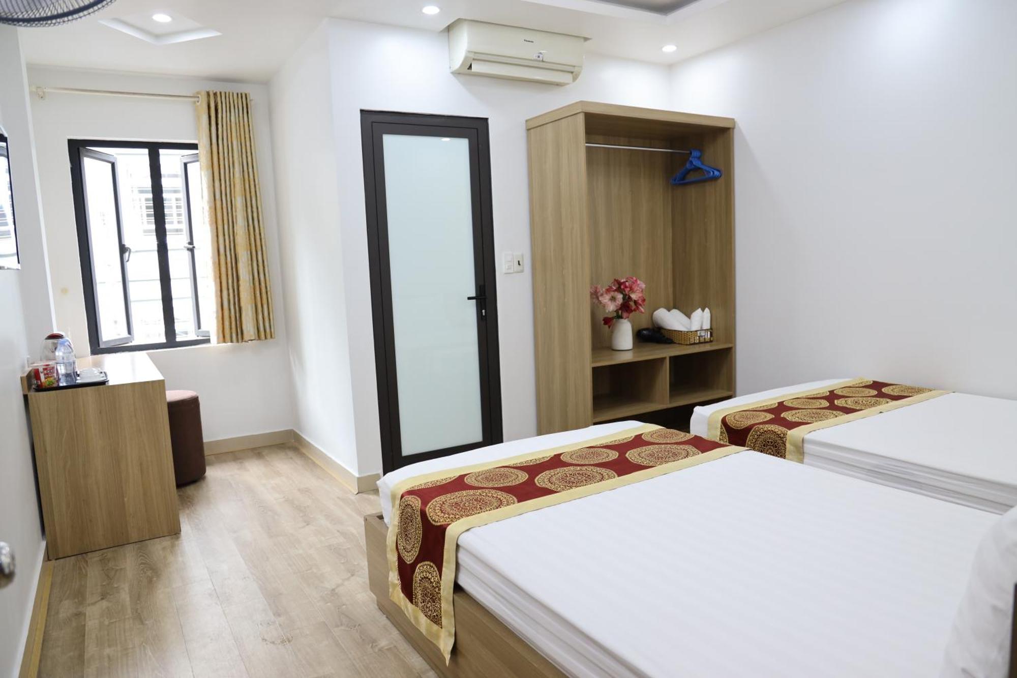 Hung Vuong Hotel Ха Лонг Екстериор снимка